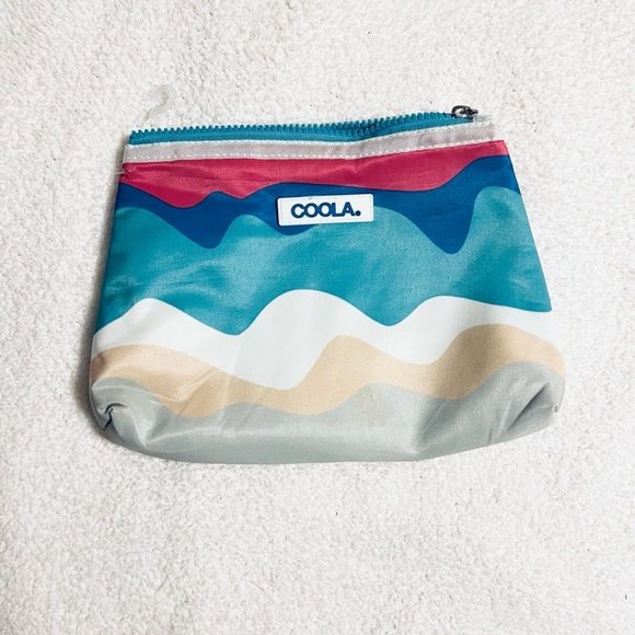 Coola Reuseable Bag - Picture 2 of 4